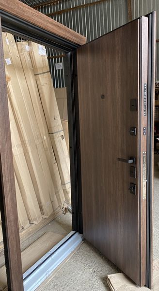 Входная дверь Redfort Модерн квартира серия Элит 4 контура ДВР005356П фото